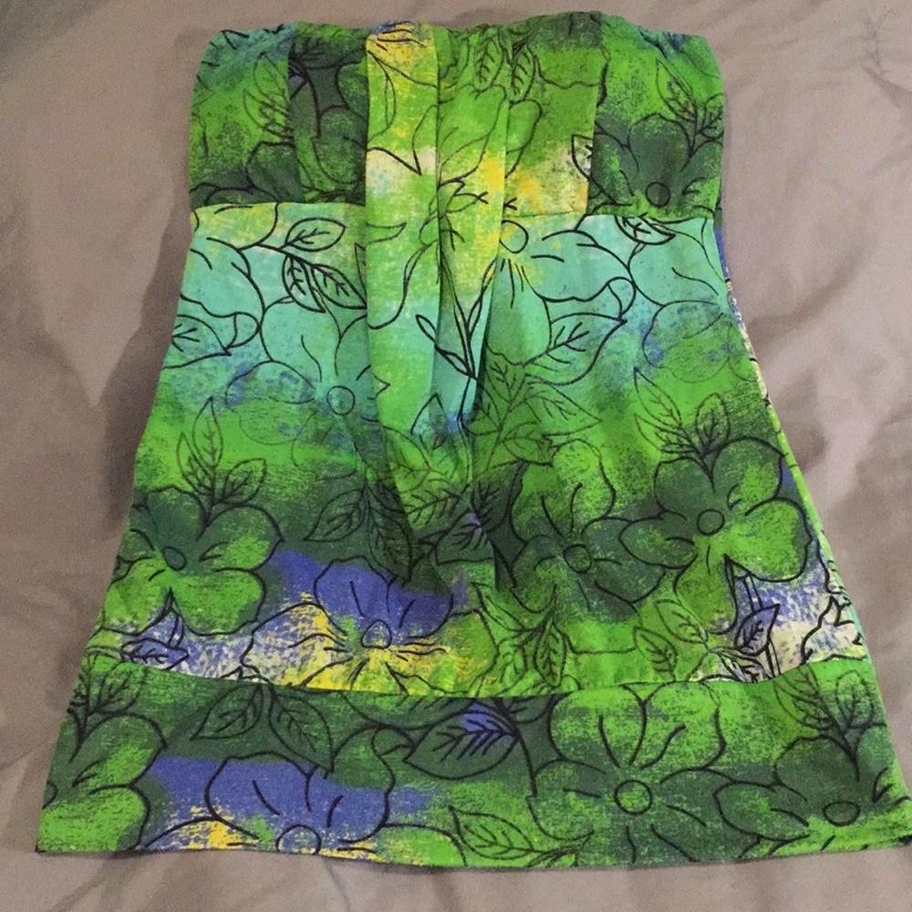 Daytrip size M, Green floral strapless top